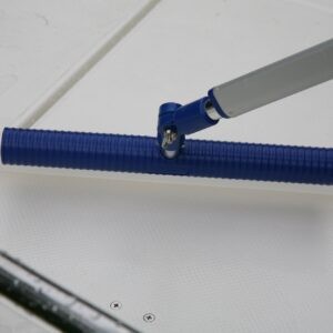 Obrotowy adapter do mocowania ściągaczki do wody